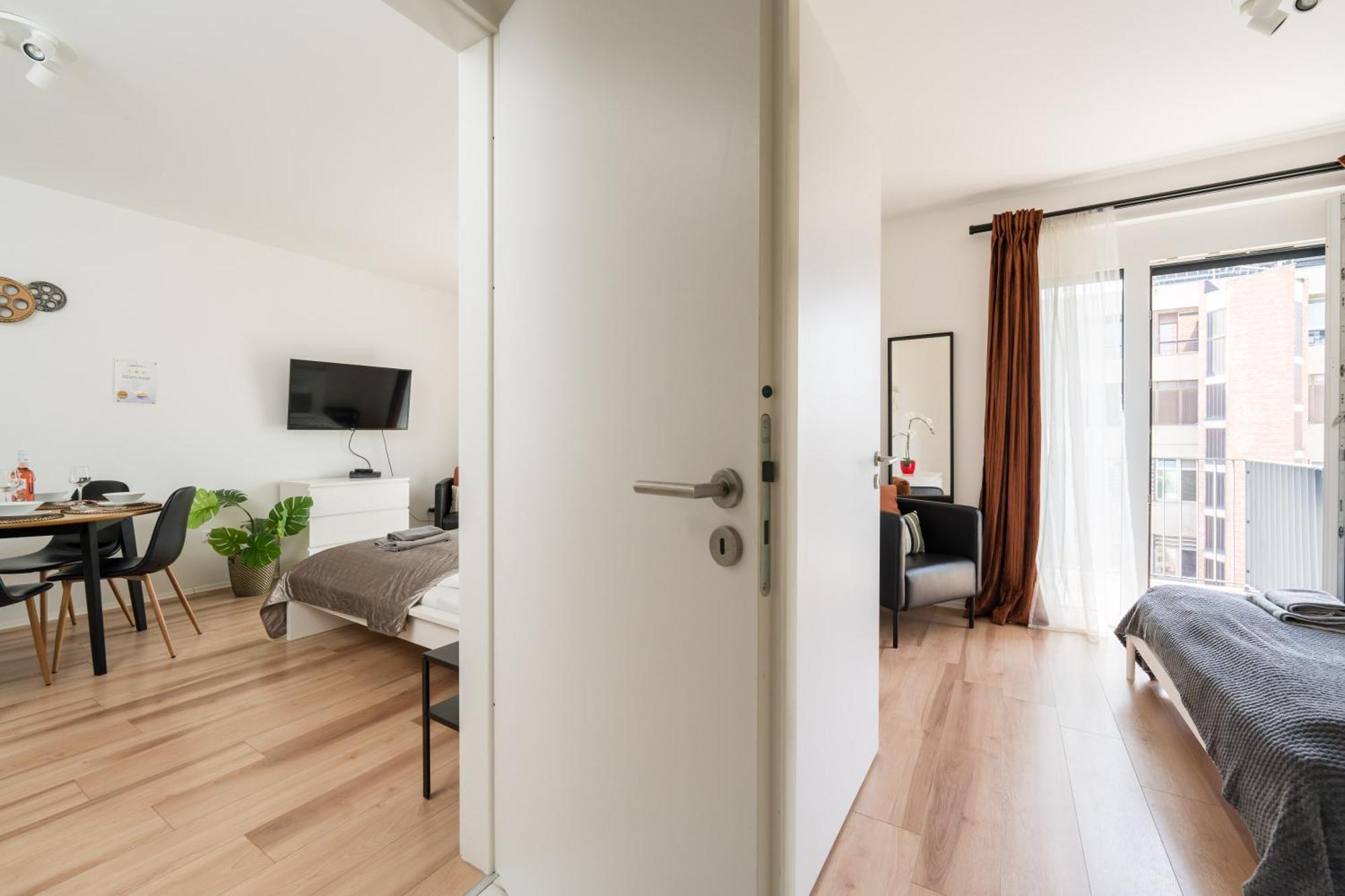 Brand New Modern Apartment-2 Rooms-Balcony-Garage بودابست المظهر الخارجي الصورة