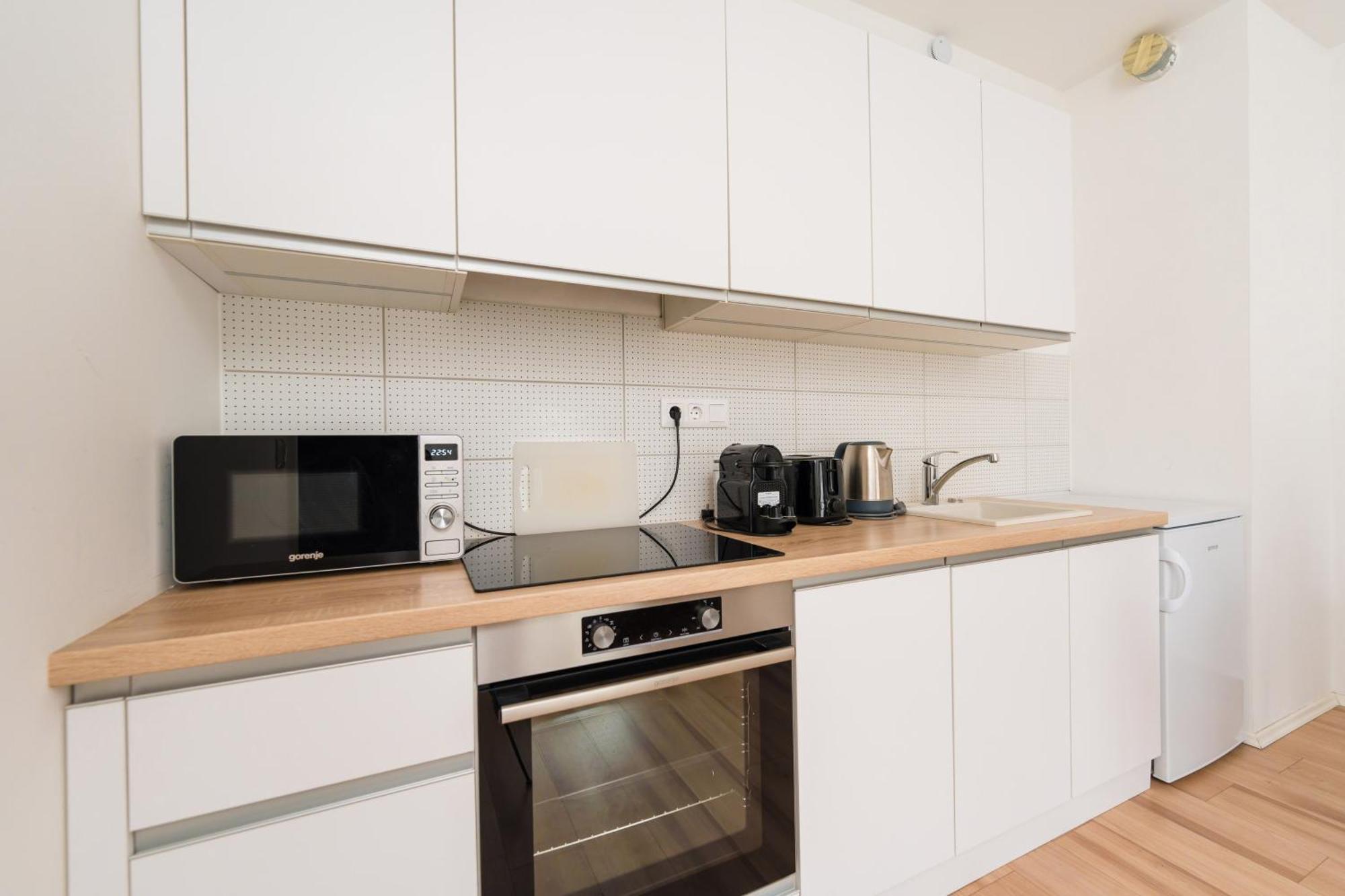 Brand New Modern Apartment-2 Rooms-Balcony-Garage بودابست المظهر الخارجي الصورة