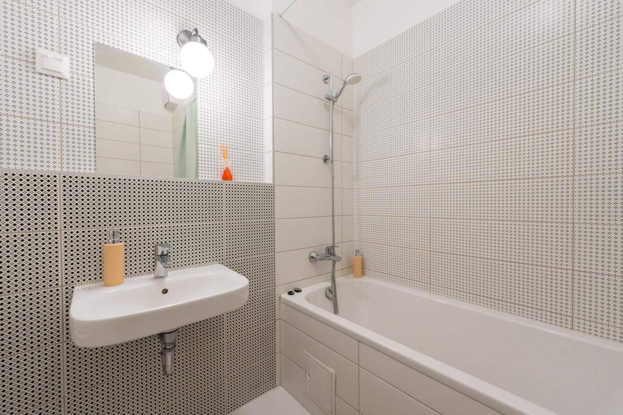 Brand New Modern Apartment-2 Rooms-Balcony-Garage بودابست المظهر الخارجي الصورة